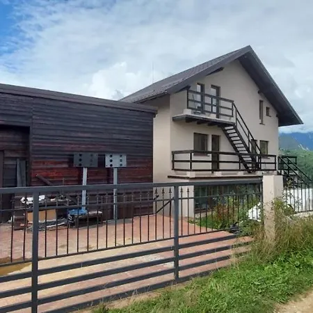 Проживання в сім'ї Vila Relaxa
